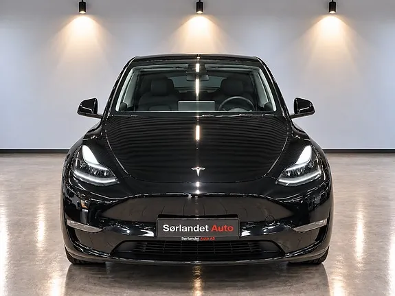 Tesla Model Y 2023 photo 3