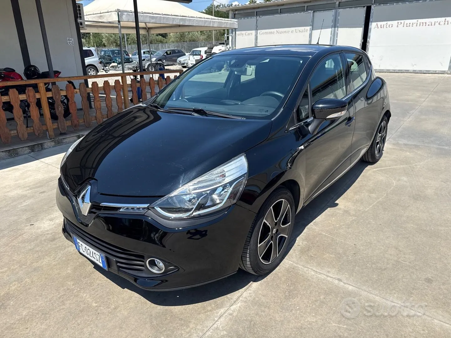 Renault Clio 2016 photo 2