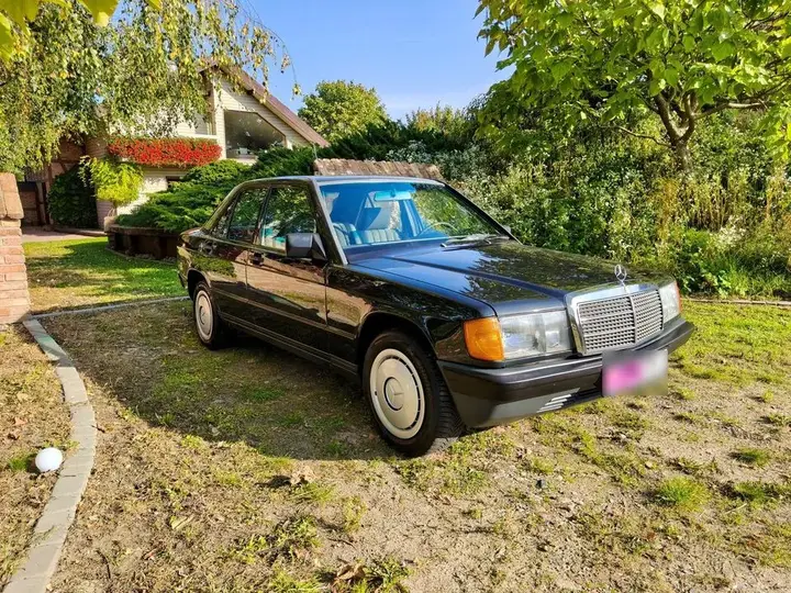 Mercedes-Benz 190