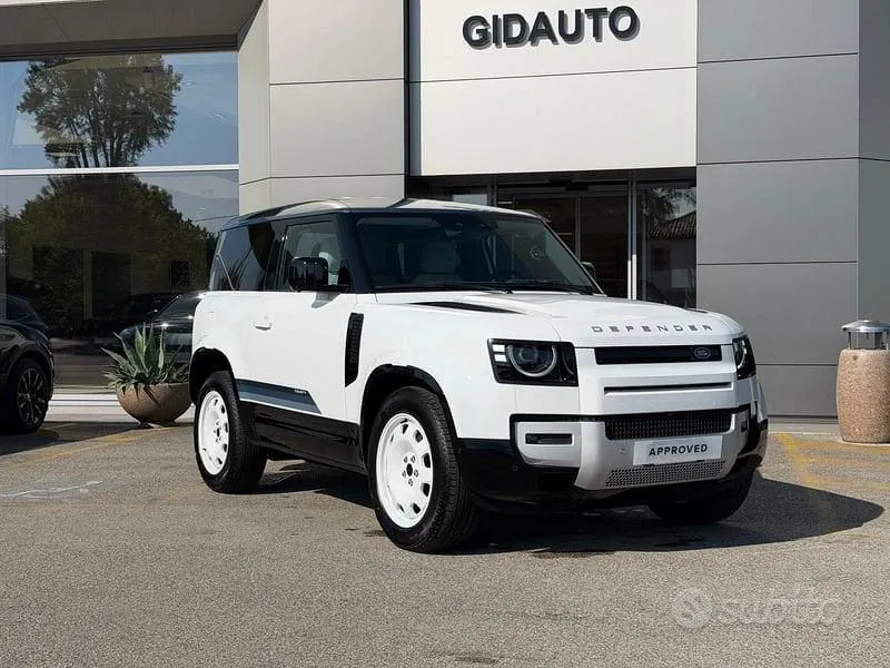 Land Rover Defender 2025 photo 2