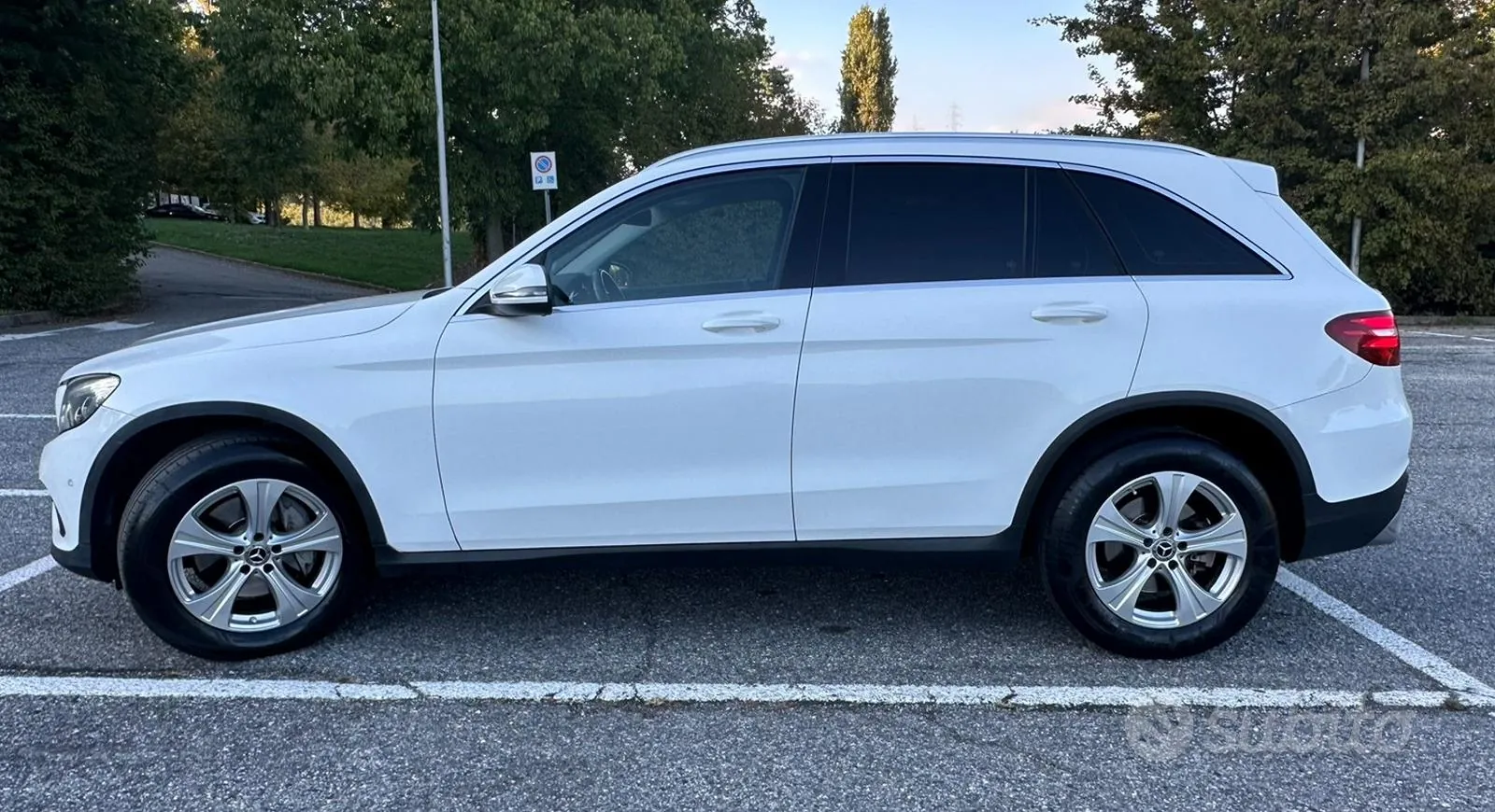 Mercedes-Benz Glc 2018 photo 2