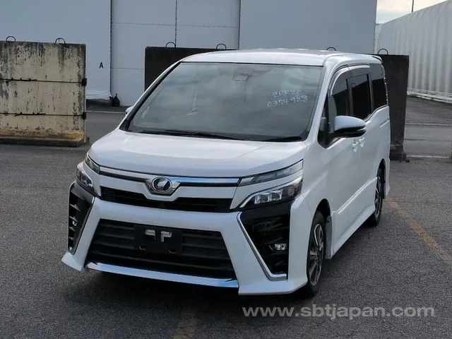 Toyota Voxy Zs 2018 photo 2