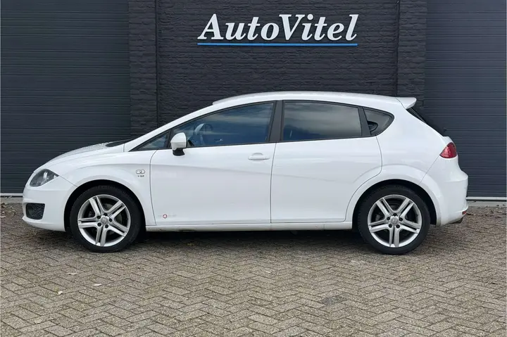 Seat Leon 2011 photo 5