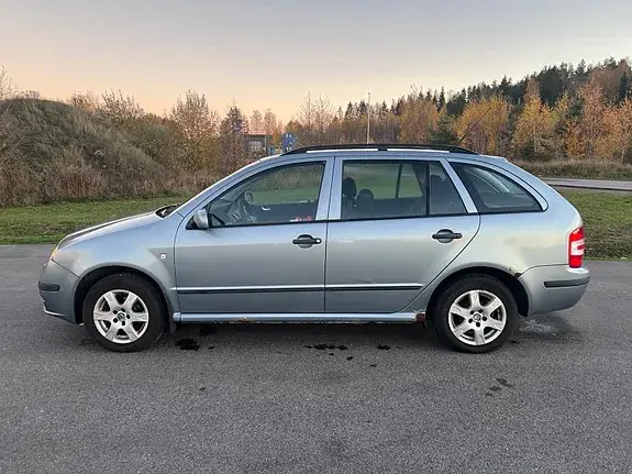 Skoda Fabia 2006 photo 2
