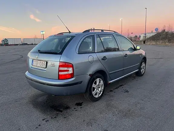 Skoda Fabia 2006 photo 5