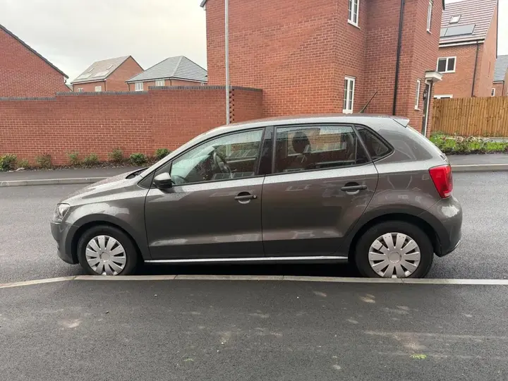 Volkswagen Polo 2011 photo 5