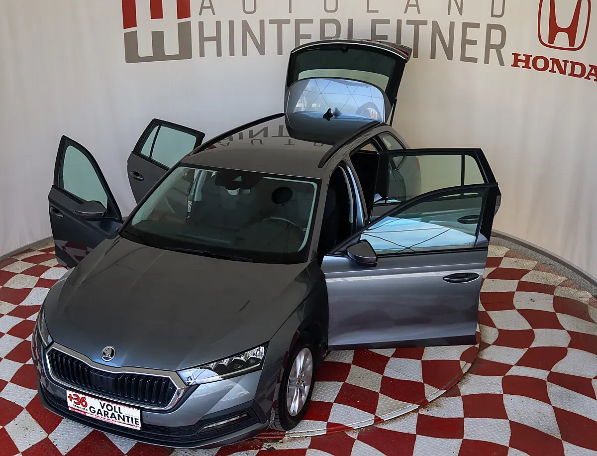 Skoda Octavia 2023 photo 3