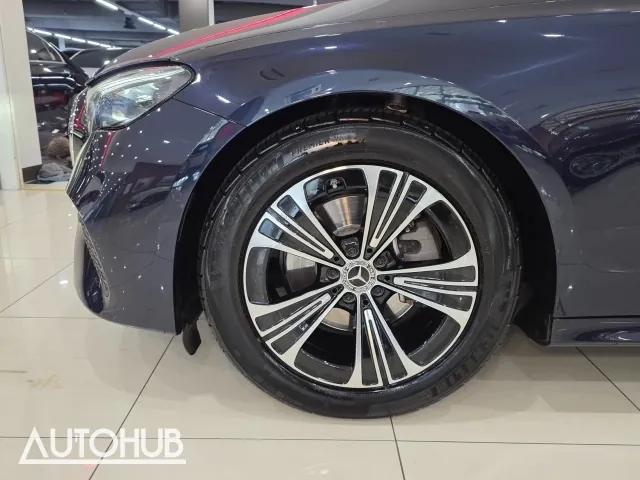 Mercedes-Benz E-Class 2024 photo 5