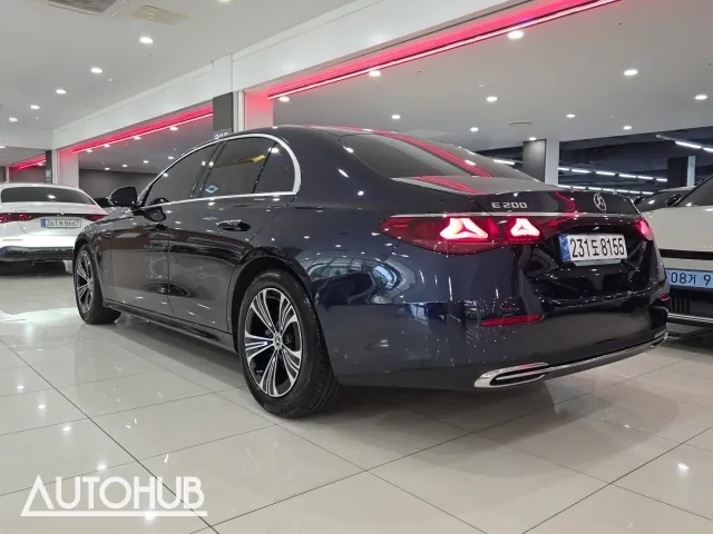 Mercedes-Benz E-Class 2024 photo 2