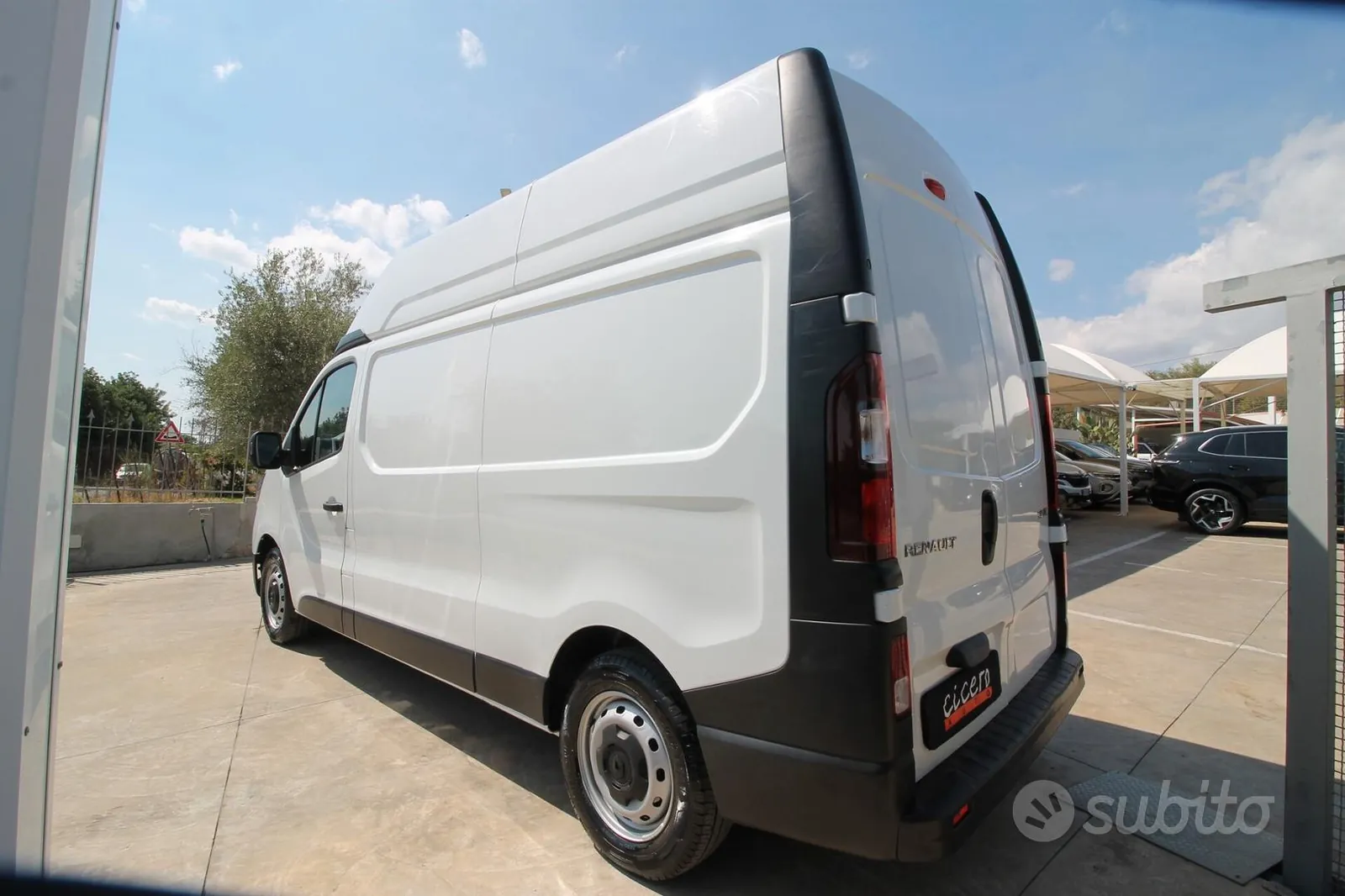 Renault Trafic 2022 photo 4
