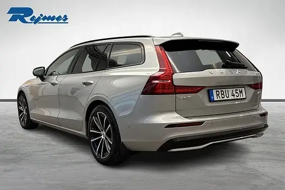 Volvo V60 2025 photo 3