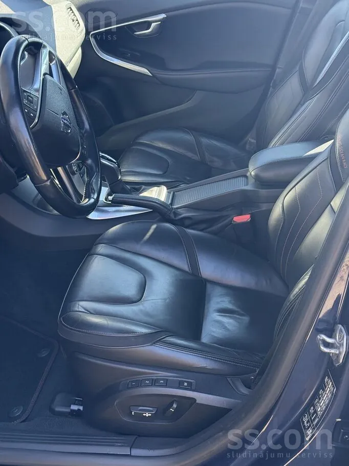 Volvo V40 2015 photo 5