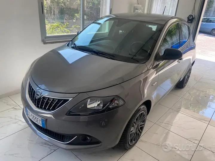Lancia Ypsilon 2023 photo 2