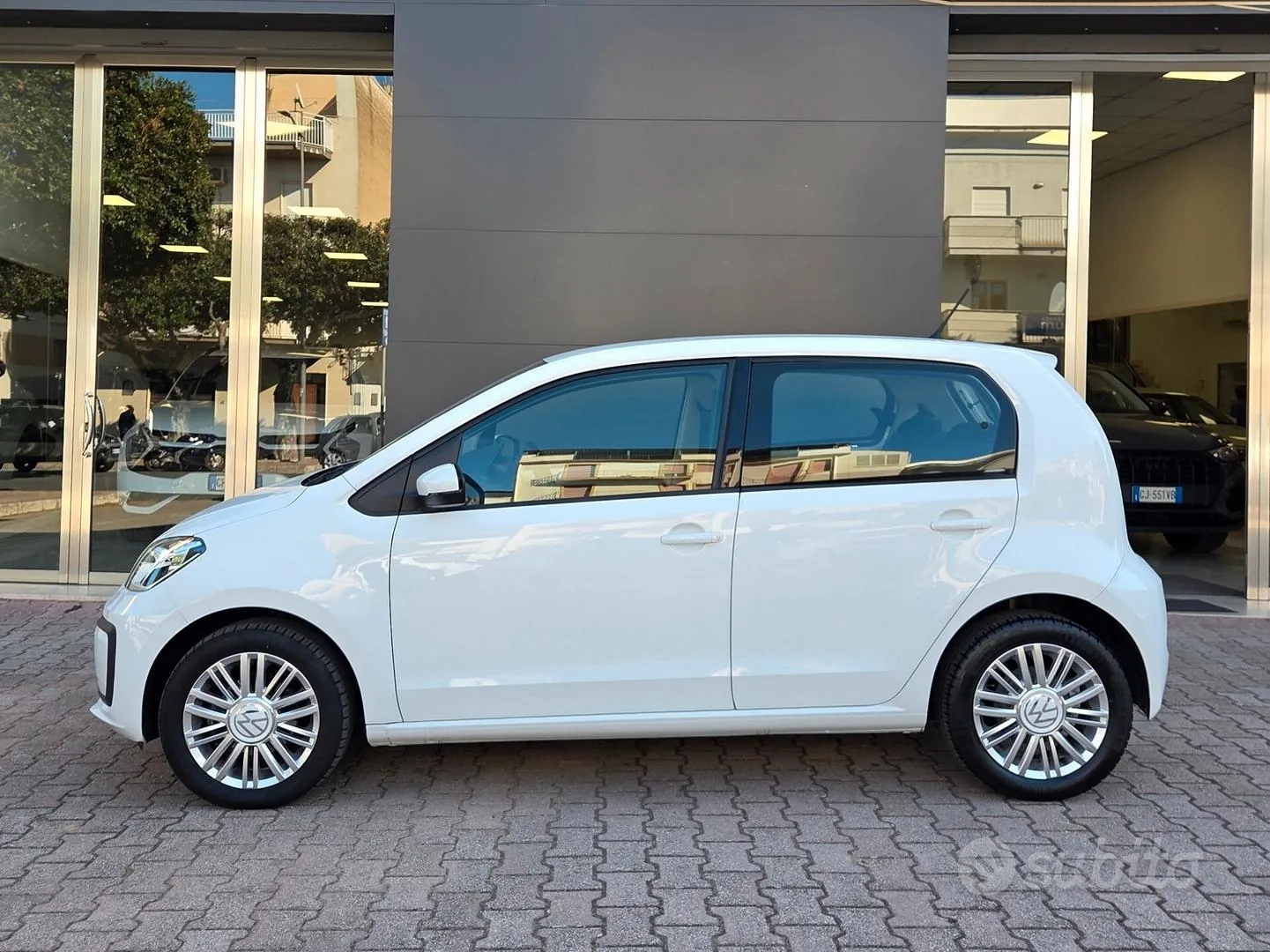 Volkswagen Up 2024 photo 3