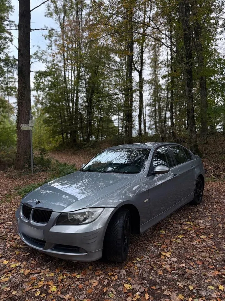 BMW 318I