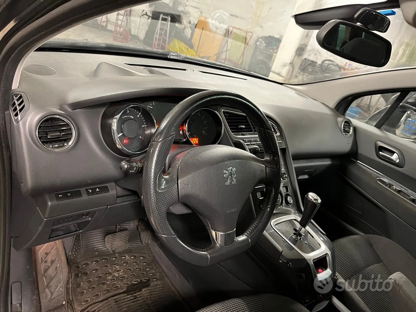 Peugeot 5008 2012 photo 5