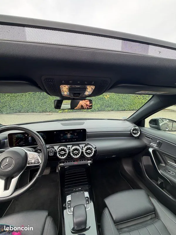 Mercedes-Benz A-Class 2018 photo 3