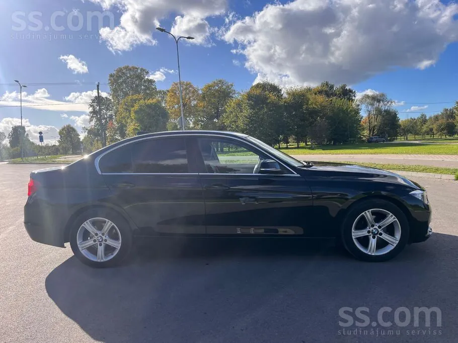 BMW 318 2015 photo 2