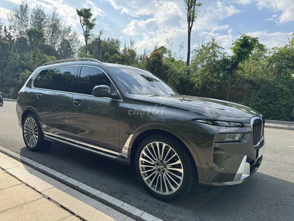 BMW X7 2024 photo 2