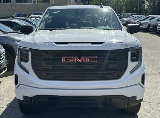 GMC Sierra 1500 2026 photo 2