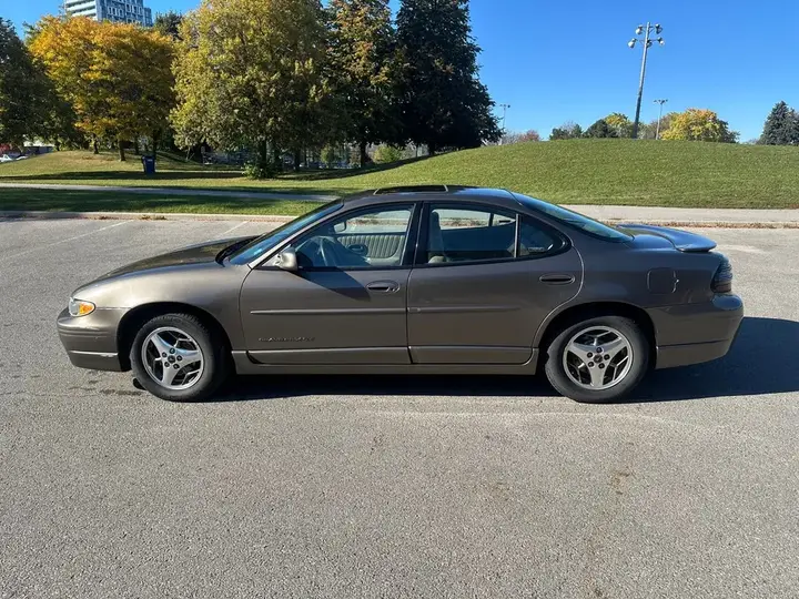 Pontiac Grand Prix 2001 photo 4