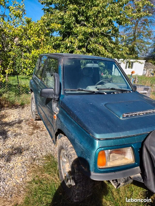 Suzuki Vitara 1998 photo 2