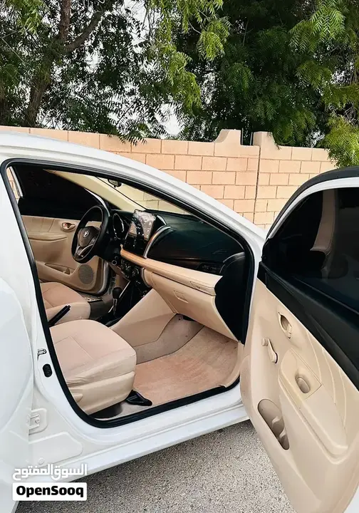 Toyota Yaris 2014 photo 4