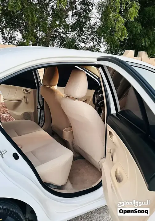 Toyota Yaris 2014 photo 3
