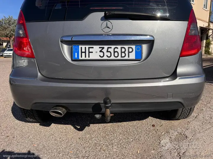 Mercedes-Benz A 180 2011 photo 5