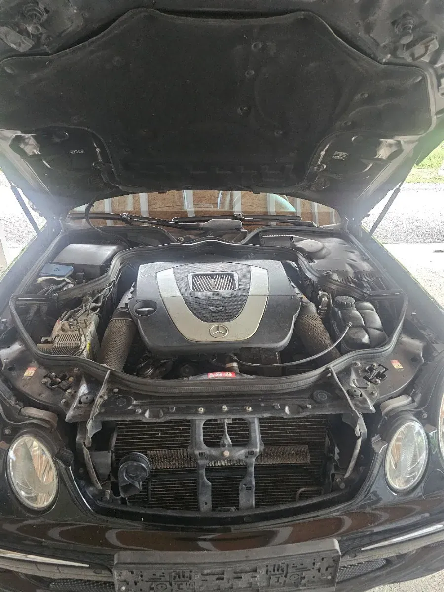 Mercedes-Benz Eklasse 2005 photo 3