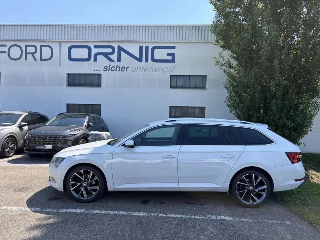Skoda Superb 2019 photo 3