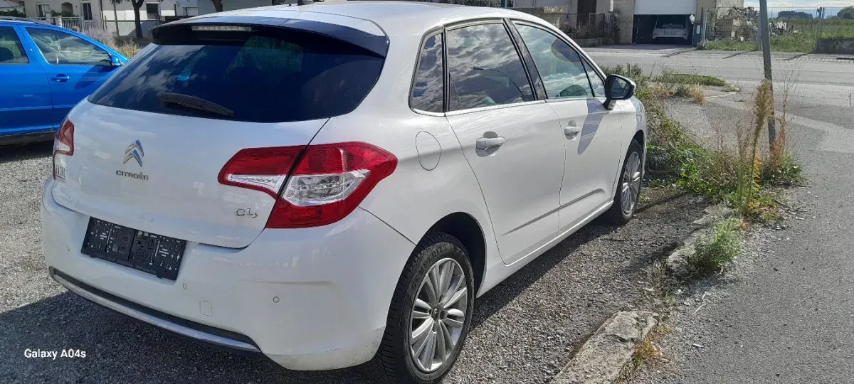 Citroen C4 2011 photo 3