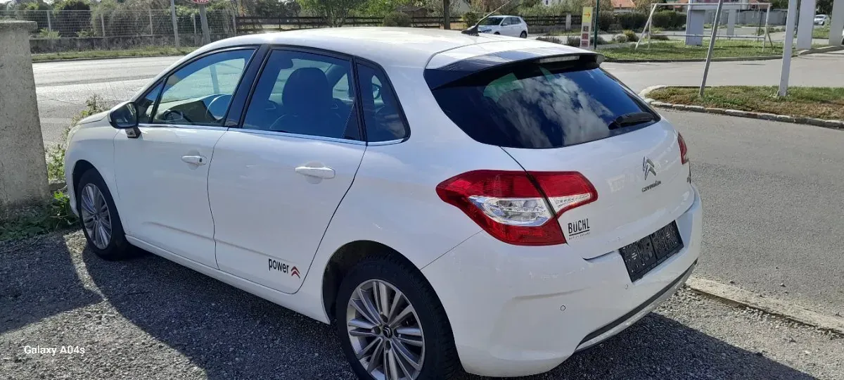Citroen C4 2011 photo 2