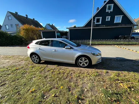 Volvo V40 2014 photo 2