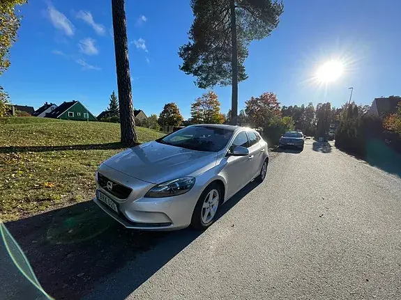 Volvo V40