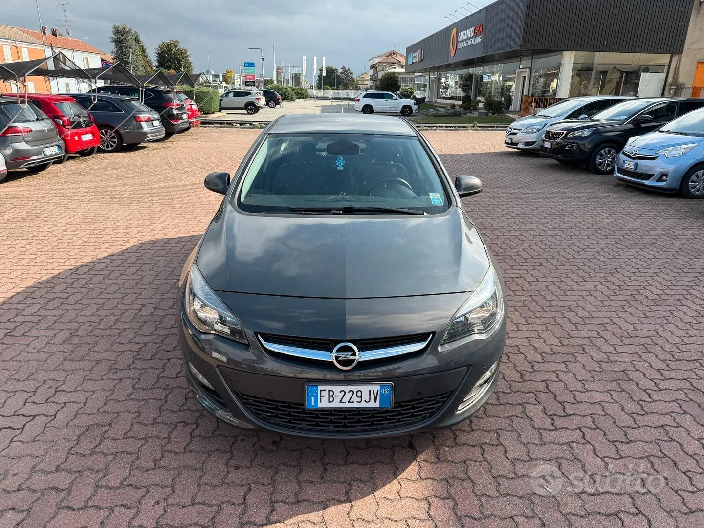 Opel Astra 2015 photo 2