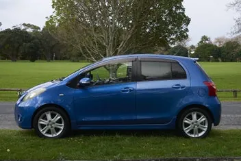 Toyota Vitz 2007 photo 5