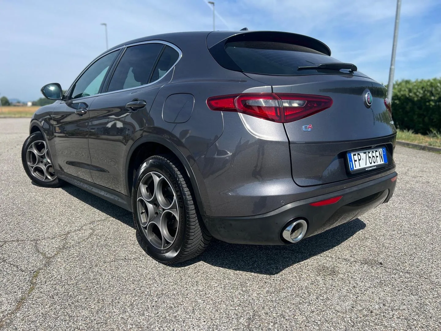 Alfa Romeo Stelvio 2018 photo 2