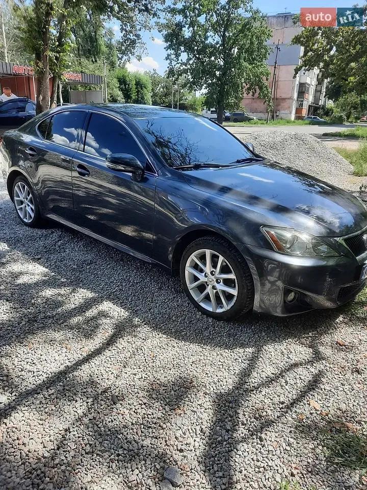 Lexus Is 2011 photo 3