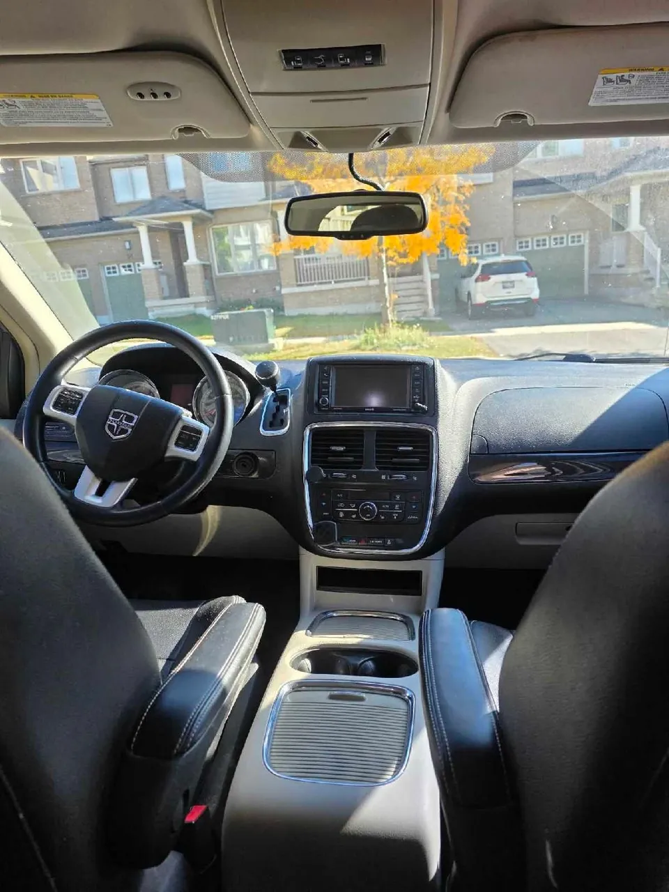 Dodge Caravan 2015 photo 2