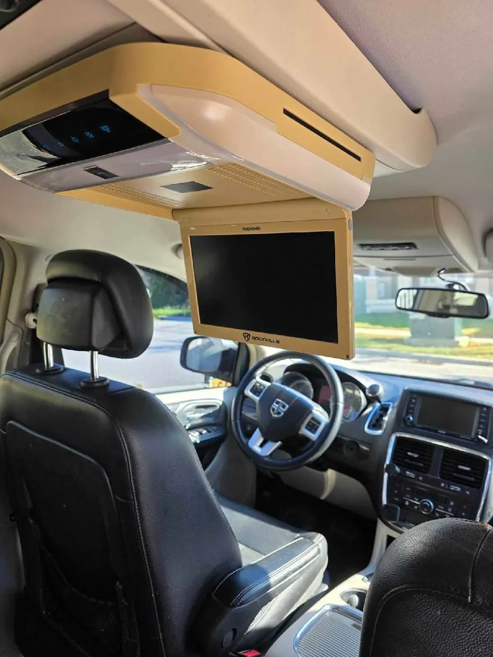 Dodge Caravan 2015 photo 3