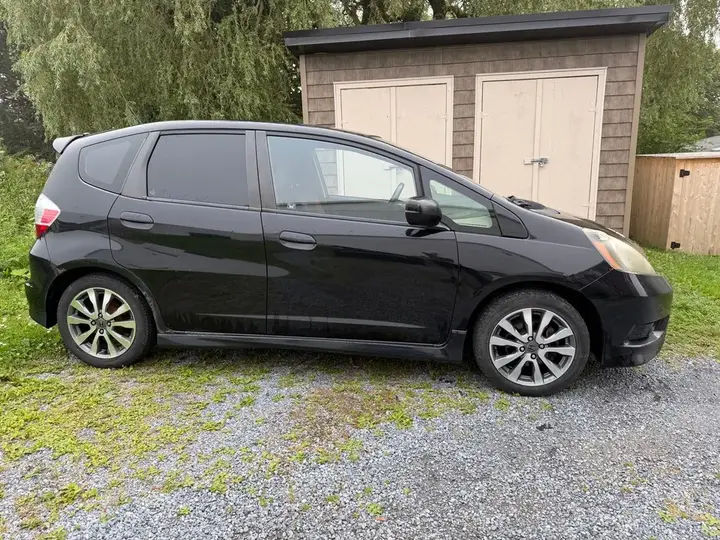 Honda Fit 2013 photo 2