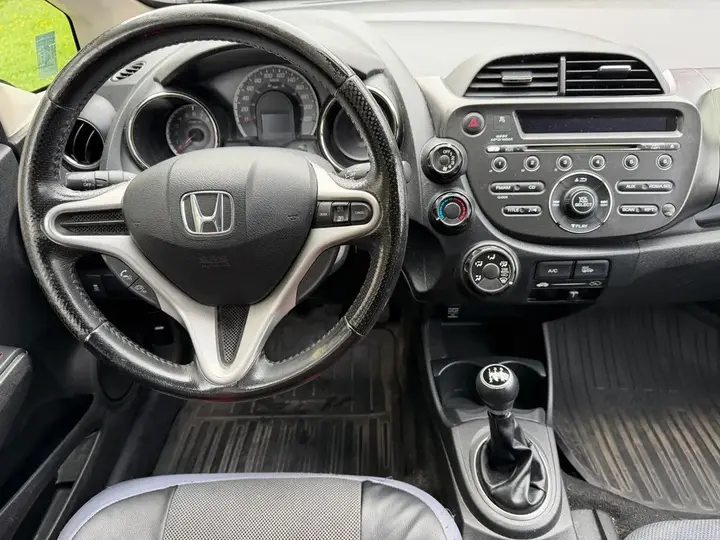 Honda Fit 2013 photo 4