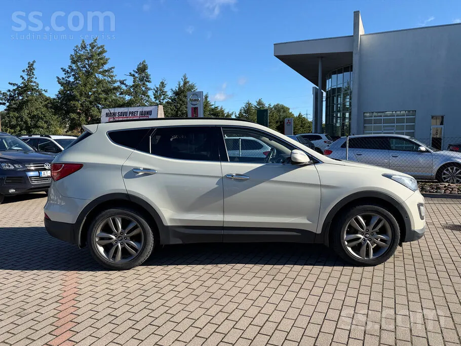 Hyundai Santa Fe 2013 photo 5