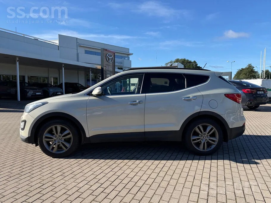 Hyundai Santa Fe 2013 photo 2