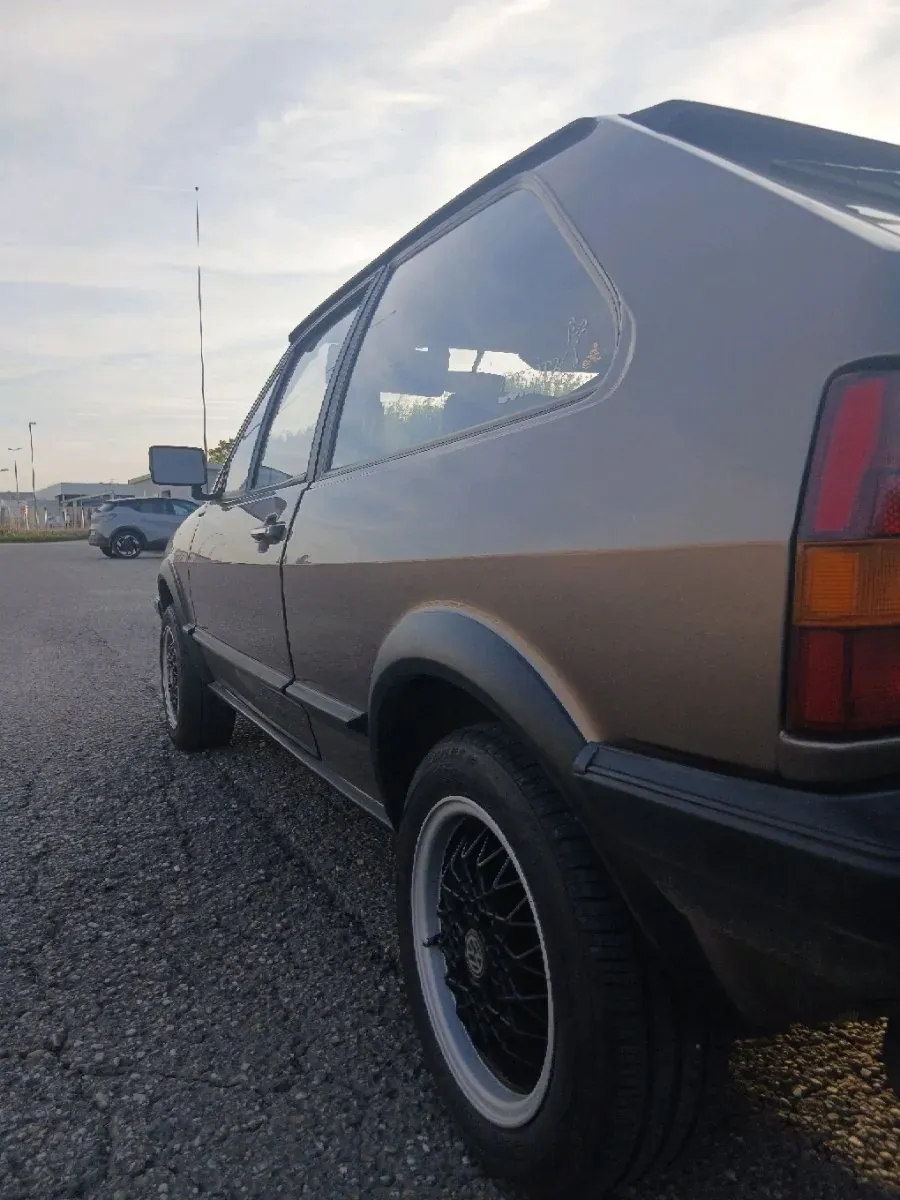 Volkswagen Polo 1986 photo 3