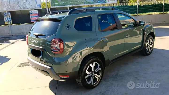 Dacia Duster 2023 photo 2