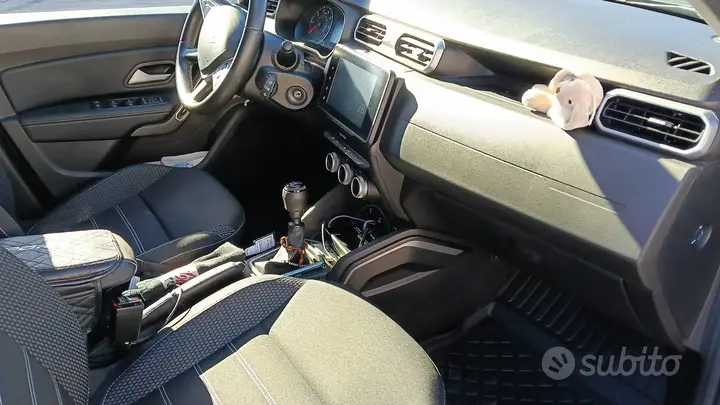 Dacia Duster 2023 photo 4