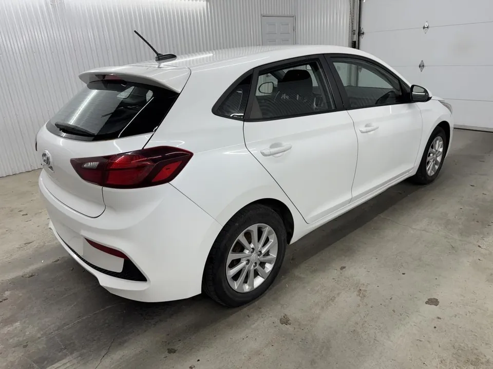 Hyundai Accent 2019 photo 5