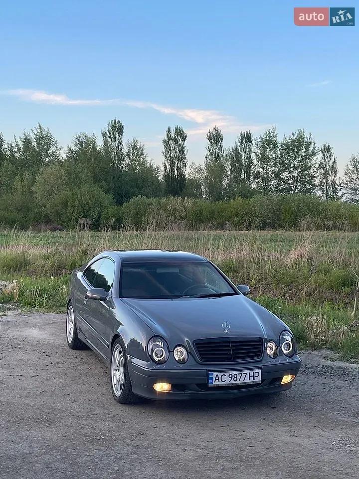 Mercedes-Benz Clk-Class 2001 photo 4